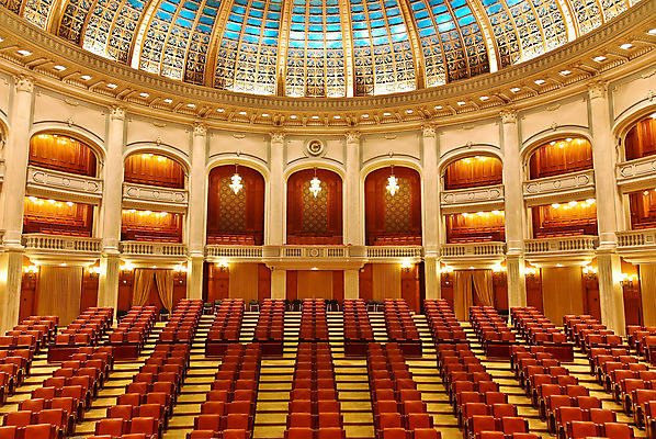 포토 JPG 해외이미지 디자인 유럽 벽 가구 의자 건축양식 공 창문 회의 사람 사람없음 내부 건물 장식 빛 세계 사무실 궁전 방 클래식 큼 오두막 책상 회의실 천장 샹들리에 루마니아 국회 부스 경영 대통령 바로크 부쿠레슈티 정부 정치 현재 해외202004 해외포토 건축물 건축 나라 생활용품 컨셉 고건축 비즈니스 조명 크기 파일형식 이미지허브