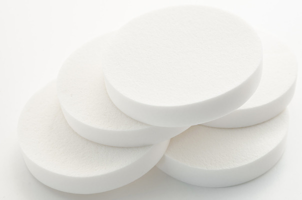 포토 JPG 해외이미지 여자 얼굴 사람없음 치료 화장품 거품 덮개 흰색 붓 원형 상품 가루 피부 크림 피부관리 순환 퍼프 부드러움 흙더미 스펀지 삭제 고립 해외202004 해외포토 도형 컬러 의학 모션 사람 신체부위 뷰티 흙 뚜껑 감각 파일형식 더미 이미지허브