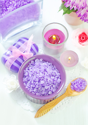포토 JPG 해외이미지 리본 사람없음 숟가락 보라색 스파 아로마 스파용품 비누 향초 아로마테라피 바디케어 입욕소금 해외202004 해외포토 컬러 초 수저 위생용품 미용용품 오브젝트 소금 테라피 파일형식 이미지허브