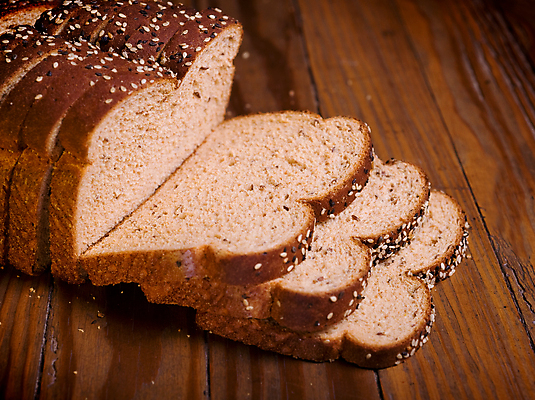 포토 JPG 해외이미지 음식 빵 조각 탁자 해바라기 건강 옥수수 씨앗 사람없음 목재 가로 식사 껍질 신선 닫기 아침식사 낟알 시리얼 밀 굽기 묘사 질감 정사각형 판 고립 통밀 해외202004 해외포토 도형 나무 식물 꽃 가구 재료 모션 곡류 구이 파일형식 이미지허브