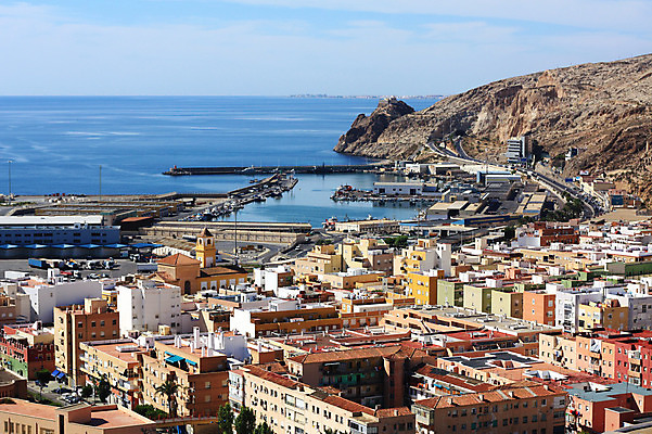포토 JPG 해외이미지 유럽 바다 여행 건축양식 휴가 산 주택 파노라마 풍경 사람없음 건물 파란색 도시풍경 항구 도시 스페인 지중해 해안도시 포트 타운 남쪽 안달루시아 수평선 해외202004 해외포토 건축물 건축 나라 컬러 교통시설 촬영기법 방향 파일형식 이미지허브