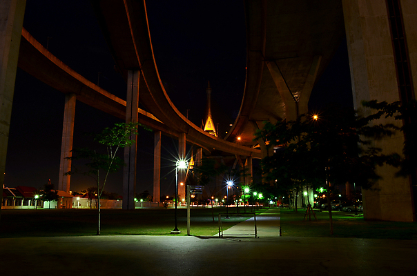 포토 JPG 해외이미지 디자인 도로 길 곡선 건축양식 교통시설 하늘 출입구 거리 사람없음 운전 흐름 표현 기둥 도시 고가도로 고속도로 야간 방향 아래 교차로 속도 시작 대도시 건너기 루트 방법 콘크리트 통근 해외202004 해외포토 자연요소 건축 선 교통 컨셉 모션 시설 출근 위치 파일형식 이미지허브
