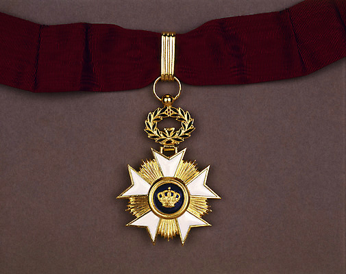 포토 JPG 해외이미지 별 리본 길 포즈 컨셉 사람없음 장식 힘 하트 용기 자신감 위험 충돌 자르기 메달 서비스 군용 싸움 전쟁 슛 육군 청동 영웅 병정 전사 명예 고립 해외202004 해외포토 자연요소 모양 그릇 감정 모션 군대 상_상패 파일형식 이미지허브