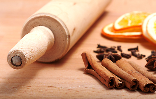 포토 JPG 해외이미지 별 음식 컨셉 겨울 오렌지 탁자 귤 건조 사람없음 목재 장식 갈색 쿠키 와인 빵집 추위 시골 막대기 굽기 향신료 매움 나무껍질 밀대 향 스타일링 시나몬 방식 뱅쇼 해외202004 해외포토 자연요소 나무 계절 컬러 가구 과일 재료 주방용품 디저트 주류 상점 껍질 맛 구이 향미료 파일형식 이미지허브