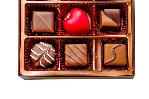 포토 JPG 해외이미지 기념일 음식 디저트 발렌타인데이 사탕 선물 사랑 사람없음 빨간색 세트 상자 갈색 과자 초콜릿 어둠 여러개 우유 흰색 하트 달콤 맛 설탕 먹기 모음 코코아 충동구매 프랄린 해외202004 해외포토 모양 감정 음료 컬러 다수 컨셉 모션 데이이벤트 유제품 이벤트 쇼핑 과소비 파일형식 이미지허브