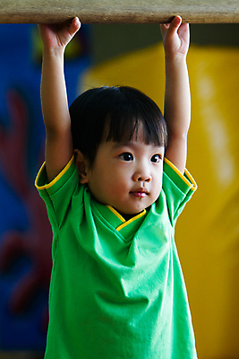 포토 JPG 해외이미지 여자 어린이 스포츠 포즈 장난 놀이 수업 실내 건강 한명 사람 동양인 운동 중국 힘 기쁨 게임 잡기 체육관 체조 업그레이드 해외202004 해외포토 1 교육 감정 아시아 모션 인종 내부 파일형식 이미지허브