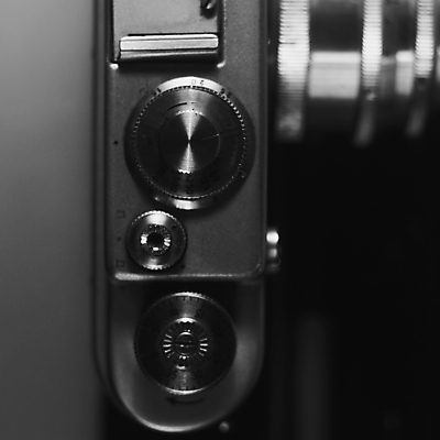 포토 JPG 해외이미지 디자인 백그라운드 신체 사람없음 유행 카메라 검은색 사진촬영 장비 골동품 흰색 기구 클래식 필름 향수 오브젝트 복고 고립 구식 알루미늄 옛날 회복 해외202004 해외포토 컬러 컨셉 전자제품 촬영 화장품 파일형식 이미지허브