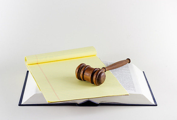 포토 JPG 해외이미지 문장 사람없음 책 법 시스템 의사봉 재판 법관 공정 변호사 법정 해외202004 해외포토 직업 문자 법률가 파일형식 이미지허브