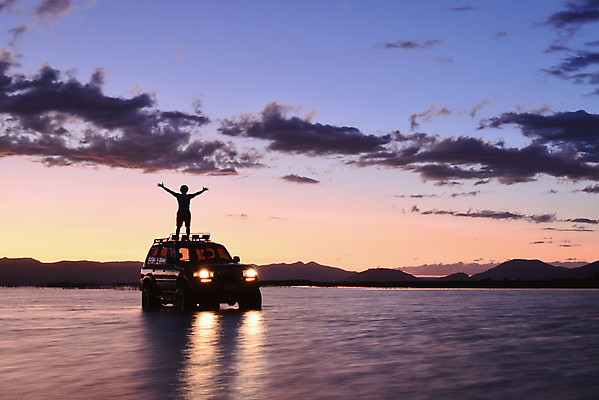 포토 JPG 해외이미지 라이프스타일 호수 여행 자동차 휴가 아이디어 건강 이야기 사람없음 물 반사 평화 일몰 캠핑 자유 땅 서식 해외202004 해외포토 자연요소 육상교통 컨셉 레저 생활 노을 파일형식 이미지허브