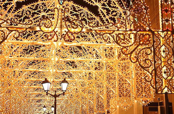 포토 JPG 해외이미지 백그라운드 크리스마스 휴가 조명 거리 사람없음 장식 빛 힘 에너지 등불 램프 도시 야간 해외202004 해외포토 자연요소 기념일 파일형식 이미지허브