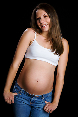 포토 JPG 해외이미지 여자 행복 얼굴 백그라운드 엄마 검은배경 갈색머리 건강 관리 한명 사람 20대 성인 10대 30대 마주보기 검은색 희망 임산부 임신 기쁨 청바지 아기 기다림 주머니 흥분 해외202004 해외포토 1 헤어스타일 감정 컬러 바지 가족 모션 청소년 청년 신체부위 장년 파일형식 이미지허브