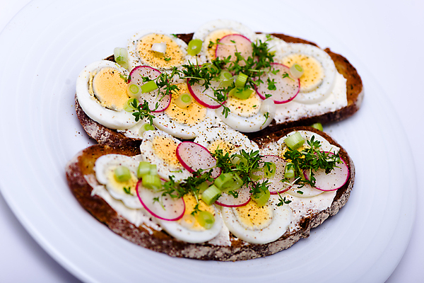 포토 JPG 해외이미지 음식 빵 조각 백그라운드 다이어트 채소 양파 샌드위치 건강 사람없음 빨간색 초록색 갈색 노란색 계란 식사 봄 흰색 신선 아침식사 상추 낟알 자르기 밀 만취 크림 심플 버터 점심식사 고립 삶기 쉬운 채식주의자 총각무 해외202004 해외포토 계절 컬러 모션 곡류 알 무 채식 술취함 파일형식 이미지허브