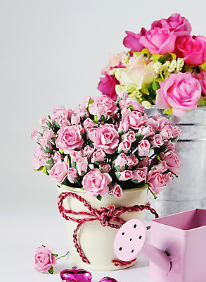 포토 JPG 해외이미지 식물 꽃 결혼 백그라운드 꽃무늬 농업 자연 발렌타인데이 사랑 사람없음 목재 물 장미 정원 물뿌리개 공구 하트 원예 내추럴 고립 아연 해외202004 해외포토 자연요소 모양 나무 감정 산업 무늬 재료 데이이벤트 이벤트 취미 도구 생태계 영양소 파일형식 이미지허브