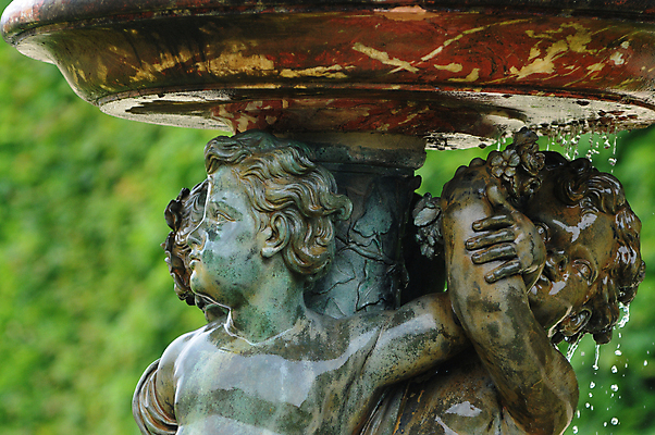 포토 JPG 해외이미지 공원 조각 미술 사람없음 물 조각상 정원 궁전 프랑스 역사 분수 청동 베르사유 해외202004 해외포토 자연요소 공공시설 유럽 고건축 문화예술 조형물 파리_프랑스 파일형식 이미지허브