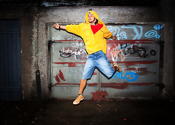 포토 JPG 해외이미지 1 라이프스타일 남자 문화 음악 벽 스포츠 포즈 백그라운드 컨셉 장난 모션 청소년 거리 미술 한명 소년 20대 10대 달리기 운동 숫자 유행 점프 어둠 페인트 댄서 스케이트 춤 도시 그래피티 시원함 지하 그런지 사춘기 콘크리트 스타일 해외202004 해외포토 직업 문자 어린이 스포츠용품 문화예술 건강 사람 청년 생활 낙서 그림 파일형식 이미지허브