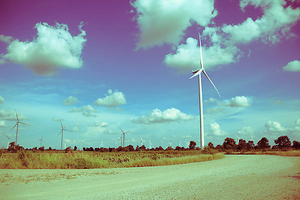 포토 JPG 해외이미지 구름 산업 날개 자연 하늘 바람 사람없음 초록색 파란색 농장 환경 금속 힘 재활용 풍차 발전기 에너지 흰색 행운 칼날 풍력에너지 저녁 프로펠러 유지 돛대 방앗간 해외202004 해외포토 자연요소 컬러 컨셉 농업 재질 날씨 발전소 그린에너지 야간 친환경 생태계 파일형식 이미지허브