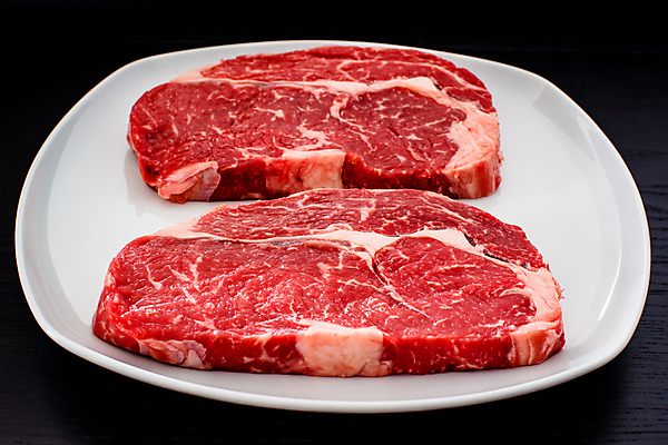 포토 JPG 해외이미지 접시 음식 조각 백그라운드 부분 탁자 육류 스테이크 요리 사람없음 목재 빨간색 주방 식당 식사 소고기 흰색 신선 혈액 맛 자르기 먹기 준비 유기농 질감 날것 덩어리 내추럴 단백질 등심 생식 정육점 해외202004 해외포토 나무 식기 웰빙 컬러 가구 컨셉 식재료 재료 모션 서양음식 상점 영양소 파일형식 이미지허브