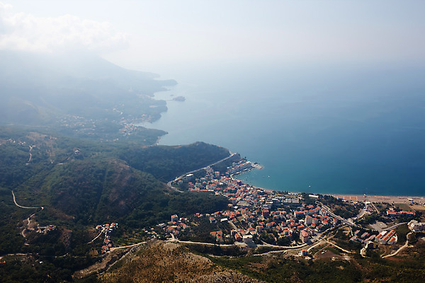 포토 JPG 해외이미지 나무 구름 실루엣 유럽 파도 바다 섬 여행 백그라운드 요트 건축양식 자연 하늘 호텔 휴가 산 주택 항해 풍경 사람없음 야외 건물 초록색 물 여름 파란색 여행객 바위 흰색 만 보트 저녁 크루즈 휴양지 함선 몬테네그로 뱃놀이 해외202004 해외포토 자연요소 식물 건축물 계절 건축 나라 컬러 배_교통 숙소 촬영기법 사람 전통놀이 장소 돌_바위 야간 생태계 파일형식 이미지허브