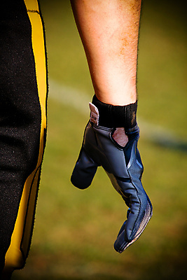 포토 JPG 해외이미지 직업 손 남자 스포츠 공 놀이 경비 사람 사람없음 달리기 축구 힘 경쟁 젖음 에너지 게임 우승 기다림 센터 헬멧 긍정 열정 팔 해외202004 해외포토 감정 컨셉 모션 안전 신체부위 구기 최고 보호 보호장비 파일형식 이미지허브