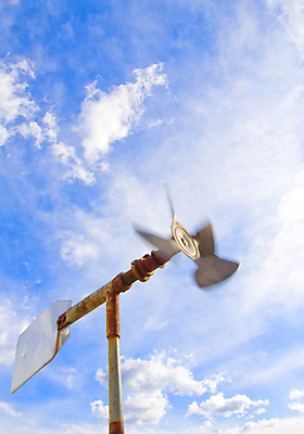 포토 JPG 해외이미지 구름 날개 자연 하늘 바람 사람없음 파란색 환경 힘 재활용 풍차 에너지 수확 골동품 시골 분위기 방앗간 옛날 철강 해외202004 해외포토 자연요소 컬러 컨셉 농업 날씨 친환경 생태계 파일형식 이미지허브