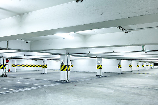 포토 JPG 해외이미지 공원 컨셉 교통시설 자동차 실내 이야기 서기 사람없음 내부 빨간색 파란색 우주 활발 제비 숨김 멀티 차고 스타일 해외202004 해외포토 공공시설 육상교통 컬러 교통 모션 조류 시설 파일형식 이미지허브