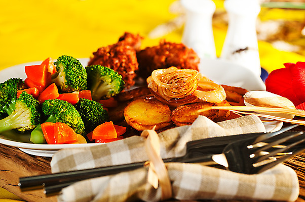 포토 JPG 해외이미지 접시 음식 다이어트 채소 오렌지 탁자 감자 건강 육류 요리 동양인 사람없음 옆모습 빨간색 초록색 갈색 주방 식당 식사 저녁식사 치킨 중국 봄 당근 튀김 매트 흰색 신선 선택 브로콜리 강의 굽기 먹기 메뉴 준비 점심식사 단백질 해외202004 해외포토 식기 계절 아시아 뷰포인트 컬러 가구 컨셉 과일 식재료 모션 뿌리채소 인종 상점 구이 닭고기요리 영양소 파일형식 이미지허브