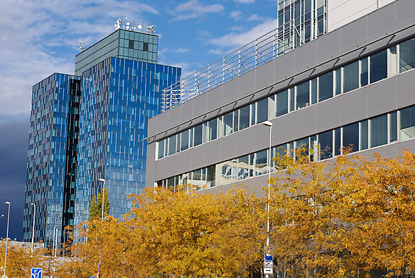 포토 JPG 해외이미지 구름 유럽 건축양식 유리 하늘 사람없음 건물 파란색 가을 도시 프라하 철강 해외202004 해외포토 자연요소 건축물 계절 건축 나라 컬러 재질 체코 파일형식 이미지허브