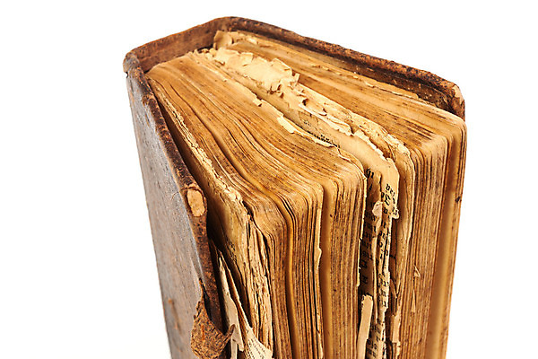 포토 JPG 해외이미지 기독교 종교 종이 문화 십자가 텍스트 사람없음 책 노란색 교회 성경 골동품 덮개 흰색 기도 시간 오픈 도서관 가죽 오브젝트 싱글 문서 문학 증거 신성 고립 복음 옛날 해외202004 해외포토 교육 컬러 종교용품 종교건축 건물 뚜껑 파일형식 이미지허브