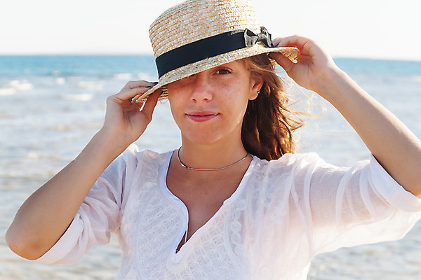 포토 JPG 해외이미지 백인 1 라이프스타일 응시 여자 행복 모래 바다 자연 바람 휴가 휴식 관리 한명 미소 웃음 사람 성인 야외 여름 금발 유행 일출 맑음 일몰 성장 흰색 잡기 떨어짐 휴양지 밀짚 스타일 해외202004 해외포토 자연요소 서양인 헤어스타일 시선 계절 감정 컬러 컨셉 모션 날씨 표정 생활 노을 장소 짚 생태계 파일형식 이미지허브