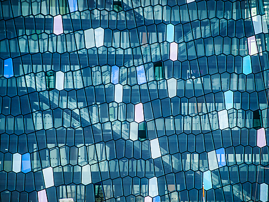 포토 JPG 해외이미지 디자인 외관 벽 백그라운드 패턴 비즈니스 건축양식 창문 유리 하늘 추상 미래 새로움 주택 아이슬란드 사람없음 건물 금융 파란색 사무실 반사 고층빌딩 블록 콘서트 거울 도시 닫기 큼 극장 묘사 질감 모자이크 철강 해외202004 해외포토 건축물 건축 유럽 컬러 컨셉 무늬 모션 재질 빌딩 경제 공연 크기 파일형식 이미지허브