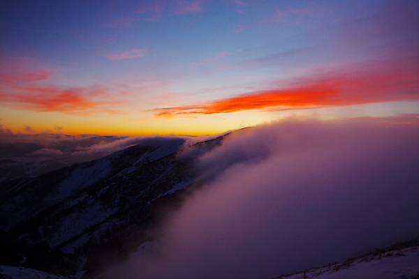 포토 JPG 해외이미지 구름 유럽 여행 겨울 산 파노라마 풍경 사람없음 야외 얼음 침묵 일몰 추위 안개 그림 서리 슬로바키아 절정 해외202004 해외포토 자연요소 계절 나라 날씨 촬영기법 노을 소리 파일형식 이미지허브