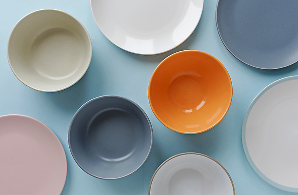 포토 JPG 해외이미지 그릇 식기 접시 음식 백그라운드 주방용품 디저트 서브 사람없음 요식업 식당 저녁식사 사발 아침식사 먹기 머리위 해외202004 해외포토 산업 생활용품 모션 상점 식사 사기그릇 파일형식 이미지허브