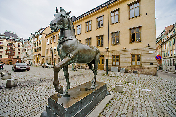 포토 JPG 해외이미지 동물 전통 유럽 문화 조각 여행 건축양식 파노라마 스웨덴 미술 사람없음 야외 건물 조각상 머리 금속 검은색 힘 수확 골동품 도시 오픈 역사 승차 철 심볼 청동 타운 목각 천연기념물 스칸디나비아 스톡홀름 옛날 해외202004 해외포토 건축물 건축 나라 컬러 농업 모션 재질 문화예술 촬영기법 북유럽 신체부위 조형물 파일형식 이미지허브