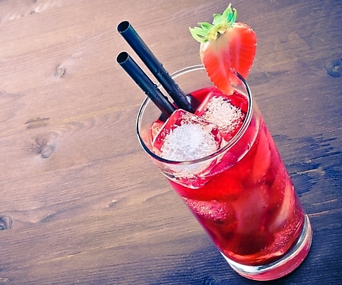 포토 JPG 해외이미지 열매 음료 백그라운드 과일 딸기 주류 사람없음 빨간색 얼음 칵테일 달콤 해외202004 해외포토 자연요소 식물 컬러 맛 파일형식 이미지허브