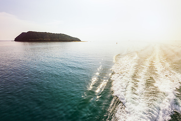 포토 JPG 해외이미지 파도 바다 섬 여행 오렌지 모션 태국 자연 휴가 휴식 항해 풍경 사람없음 야외 물 여름 파란색 빛 컬러풀 햇빛 노란색 일출 맑음 일몰 보트 크루즈 속도 내추럴 수평선 해외202004 해외포토 자연요소 계절 아시아 컬러 컨셉 배_교통 과일 날씨 태양 노을 생태계 파일형식 이미지허브
