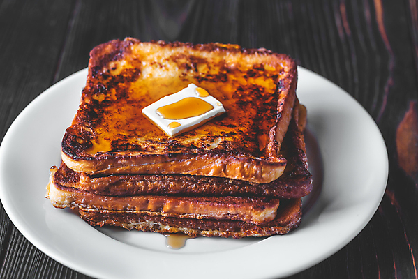 포토 JPG 해외이미지 접시 실내 사람없음 쌓기 버터 메이플시럽 나무배경 해외202004 프렌치토스트 해외포토 식기 백그라운드 모션 내부 토스트 시럽 파일형식 이미지허브