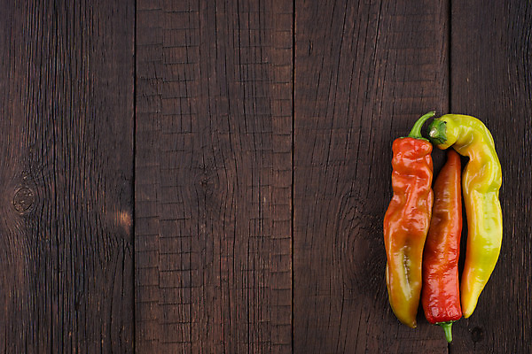 포토 JPG 해외이미지 식물 음식 백그라운드 채소 재료 자연 고추 탁자 파프리카 건강 사람없음 목재 빨간색 초록색 노란색 샐러드 수확 종 시골 신선 뜨거움 그룹 달콤 맛 향신료 싱글 유기농 질감 매움 날것 후추 내추럴 숙성 채식주의자 해외202004 해외포토 나무 웰빙 컬러 가구 컨셉 농업 생태계 채식 향미료 파일형식 이미지허브