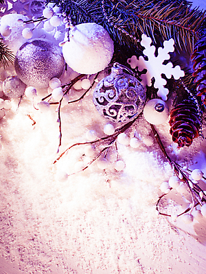 포토 JPG 해외이미지 전통 디자인 계절 별 조각 백그라운드 크리스마스 겨울 공 휴가 새로움 매달리기 사람없음 장식 파란색 빛 보라색 축제 장식볼 추위 흰색 축하 인사 소나무 신용카드 눈송이 은색 연도 묘사 엽서 전나무 원뿔 엘리먼트 카피스페이스 해외202004 해외포토 자연요소 도형 나무 기념일 컬러 컨셉 모션 눈_날씨 금융 공백 예절 편지 파일형식 이미지허브