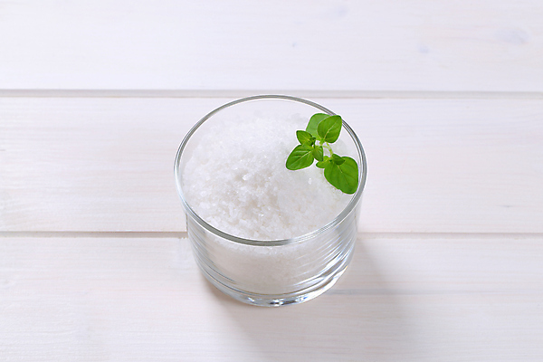 포토 JPG 해외이미지 재료 휴식 사람없음 컵 스파 허브 피부관리 입욕소금 해외202004 해외포토 식물 식기 컨셉 뷰티 미용용품 소금 파일형식 이미지허브