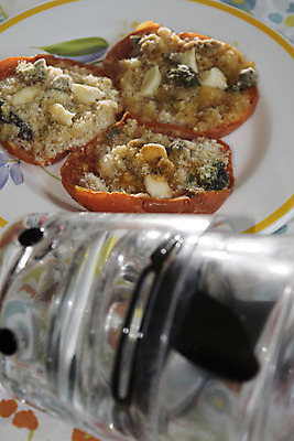 포토 JPG 해외이미지 접시 음식 토마토 채소 치즈 육류 요리 사람없음 가로 빨간색 식사 펼침 흰색 신선 굽기 가득함 점심식사 폭식 채식주의자 해외202004 해외포토 식기 컬러 식재료 모션 유제품 구이 채식 파일형식 이미지허브