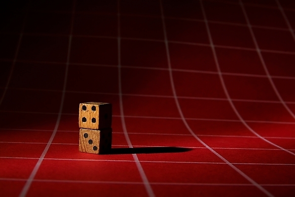 포토 JPG 해외이미지 디자인 스포츠 조각 백그라운드 컨셉 놀이 탁자 성공 설계 흑백 서기 사람없음 목재 빛 세트 금속 검은색 경쟁 장비 견과류 게임 흰색 클래식 체스말 체스 닫기 계획 왕 시작 싸움 볼트 체스판 전략 여왕 오리지널 해외202004 해외포토 나무 컬러 가구 재료 모션 재질 촬영기법 공구 말_게임 파일형식 이미지허브