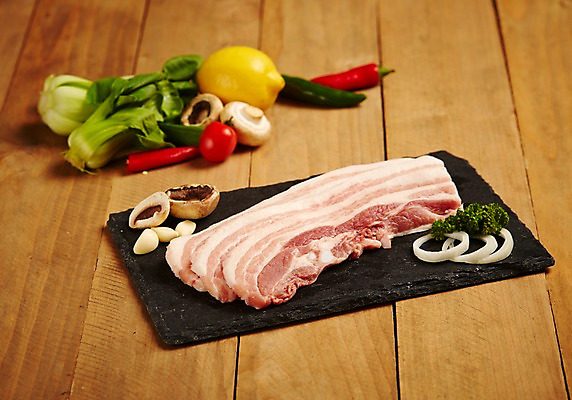 포토 JPG 스튜디오촬영 식재료 고추 양파 실내 마늘 생고기 육류 돼지고기 사람없음 목재 레몬 삼겹살 청경채 양송이 돌판 나무배경 국내포토 나무 백그라운드 채소 과일 재료 내부 버섯 돌_바위 파일형식