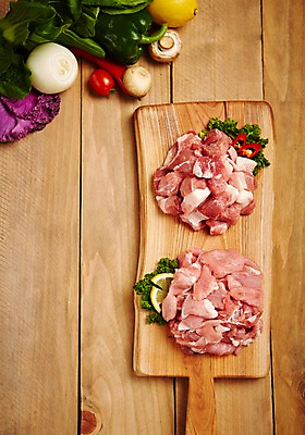 포토 JPG 스튜디오촬영 식재료 방울토마토 양파 피망 실내 파슬리 생고기 육류 돼지고기 사람없음 목재 하이앵글 상추 레몬 홍고추 양송이 나무도마 등심 쌈채소 다짐육 뒷다리살 플랫레이 국내포토 나무 뷰포인트 토마토 채소 과일 재료 고추 도마 내부 버섯 플랫 파일형식