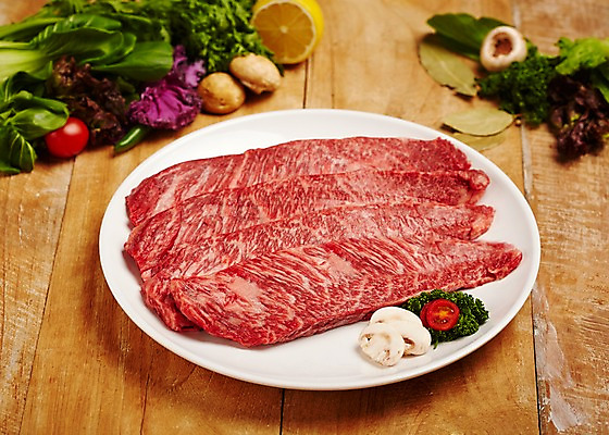 포토 JPG 스튜디오촬영 접시 채소 식재료 방울토마토 실내 파슬리 생고기 육류 사람없음 목재 소고기 상추 양송이 한우 마블링 쌈채소 월계수 채끝살 국내포토 나무 식기 토마토 재료 내부 버섯 파일형식