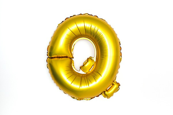 포토 JPG 스튜디오촬영 문자 알파벳 영어 기념일 대문자 누끼 이벤트 사람없음 파티 금색 파티용품 풍선 Q 헬륨 국내포토 컬러 실내 원소 이벤트용품 파일형식