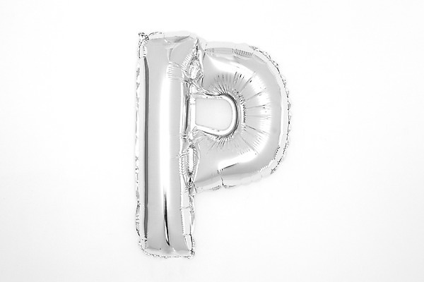 포토 JPG 스튜디오촬영 문자 알파벳 영어 기념일 대문자 누끼 이벤트 사람없음 파티 P 은색 파티용품 풍선 헬륨 국내포토 컬러 실내 원소 이벤트용품 파일형식