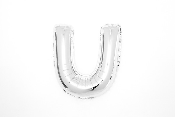 포토 JPG 스튜디오촬영 문자 알파벳 영어 기념일 대문자 누끼 이벤트 사람없음 파티 U 은색 파티용품 풍선 헬륨 국내포토 컬러 실내 원소 이벤트용품 파일형식