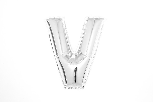 포토 JPG 스튜디오촬영 문자 알파벳 영어 기념일 대문자 누끼 이벤트 사람없음 파티 은색 파티용품 V 풍선 헬륨 국내포토 컬러 실내 원소 이벤트용품 파일형식