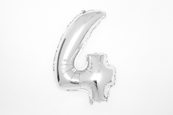 포토 JPG 스튜디오촬영 문자 기념일 누끼 이벤트 사람없음 숫자 파티 4 은색 파티용품 아라비아숫자 풍선 헬륨 국내포토 컬러 실내 원소 이벤트용품 파일형식