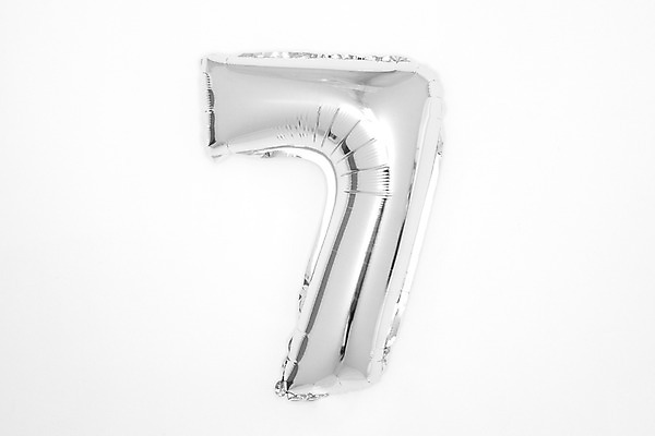 포토 JPG 스튜디오촬영 문자 기념일 누끼 이벤트 사람없음 숫자 파티 은색 파티용품 아라비아숫자 풍선 7 헬륨 국내포토 컬러 실내 원소 이벤트용품 파일형식